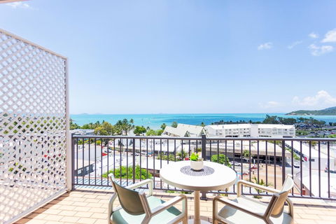 OCEAN VIEWS 10A - Accommodation Tasmania 0