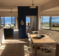 Ocean Views' 4 Ocean Street - air conditioned luxury with beautiful ocean views - Accommodation Tasmania