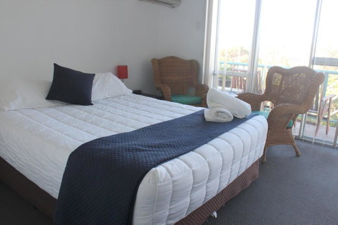 Oceanside Hawks Nest - Accommodation Tasmania 3