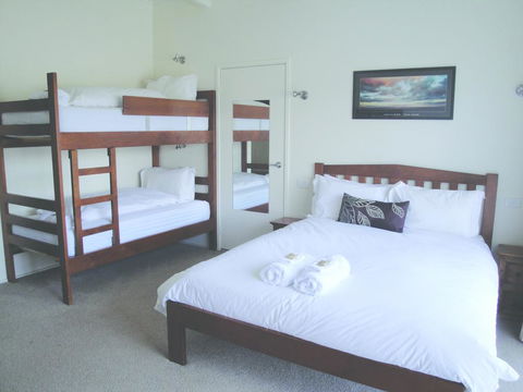 Off Mountain Accommodation - Accommodation Tasmania 3