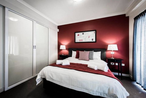 One Bedroom Apt Near Perth CBD With Parking - Accommodation Tasmania 2