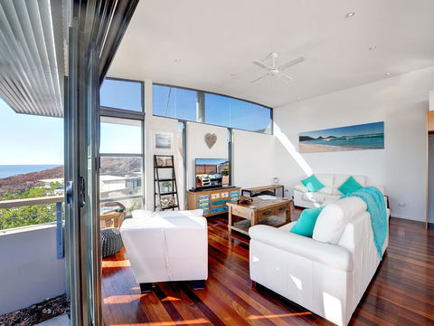 One Mile Cl, Townhouse 22, 26, The Deckhouse - Accommodation Tasmania 2