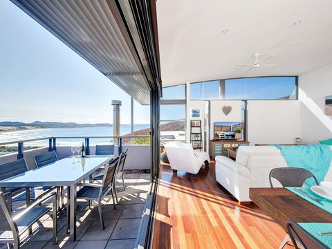 One Mile Cl, Townhouse 22, 26, The Deckhouse - Accommodation Tasmania 0