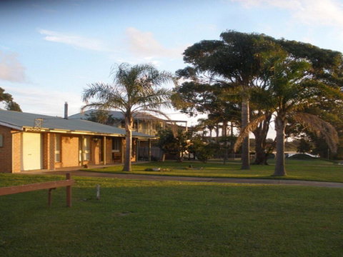 Ourimbah - Across From The Local Rock Pools - Accommodation Tasmania 0