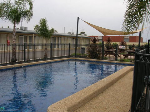 Overlander Hotel Motel - Accommodation Tasmania 0