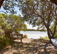 Oystercatcher - On the banks of the lagoon - Accommodation Tasmania