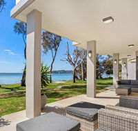 Paradise Beach House - Waterfront with Heated Pool - Accommodation Tasmania