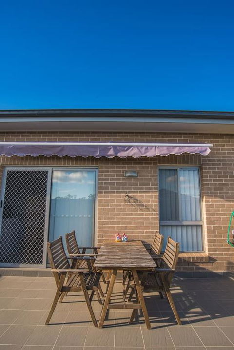 PEACEFUL 2Kingbed RootyHill Townhouse Near Station - Accommodation Tasmania 3