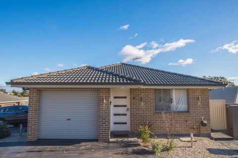 PEACEFUL 2Kingbed RootyHill Townhouse Near Station - Accommodation Tasmania 2