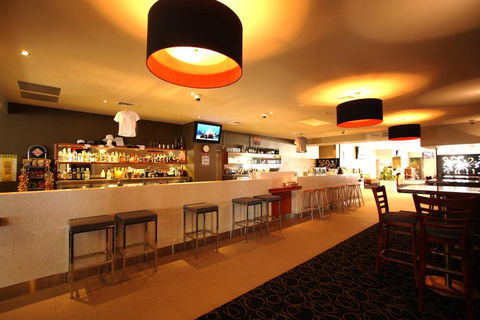 Peden's Hotel - Accommodation Tasmania 2