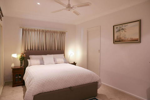 Pelican Beach House Narrawallee - Accommodation Tasmania 1