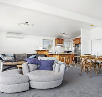 Penguin Cove - relax on the beach - Accommodation Tasmania