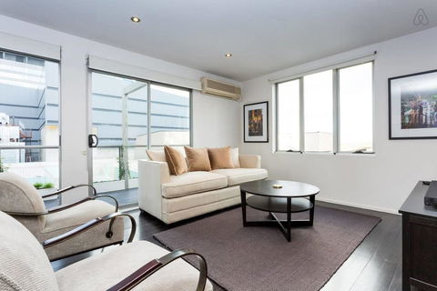 Penthouse At Graffiti Laneways & Top Restaurants - Accommodation Tasmania 0