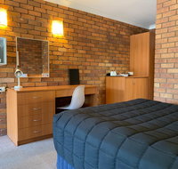 Peter Allen Motor Inn - Accommodation Tasmania