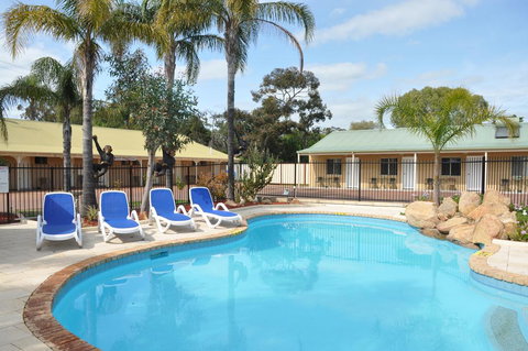 Pinjarra Resort - Accommodation Tasmania 0