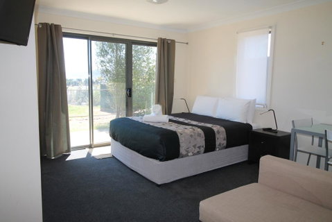 Poley Cow Studio - Accommodation Tasmania 2