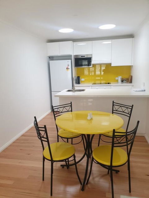 Race Course Apartments - Accommodation Tasmania 3