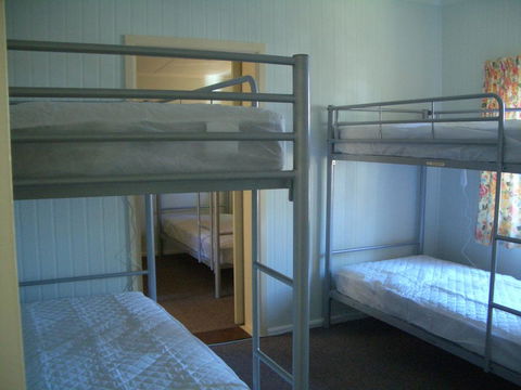 Rainbow Pines Tourist Caravan Park - Accommodation Tasmania 2