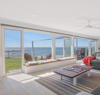Rainbows End - soaring views north to Gerroa - Accommodation Tasmania