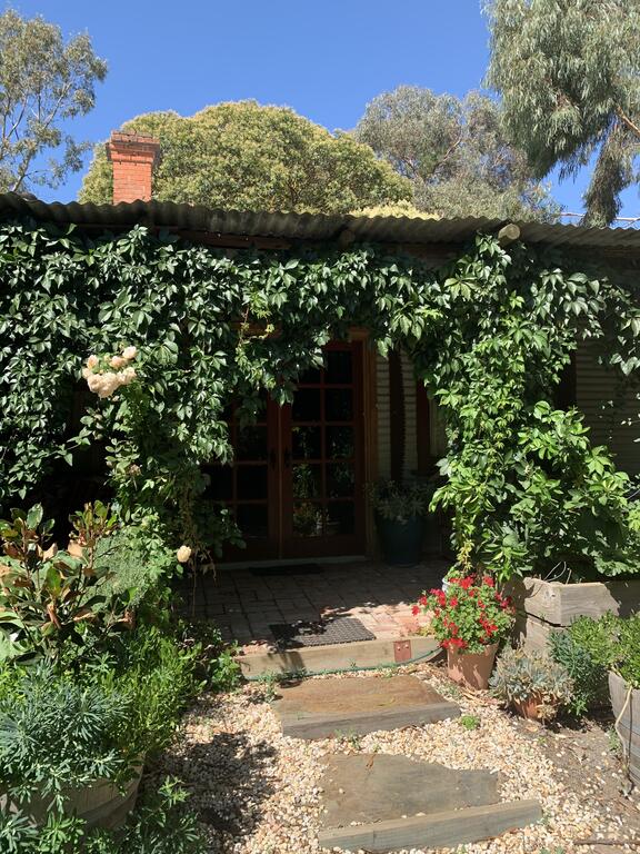 Emu VIC Accommodation Tasmania