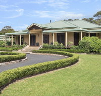 Reign Manor - large group accommodation - Accommodation Tasmania