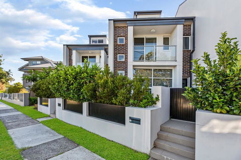 Relax In A Spacious & Modern Townhouse In Asquith - Accommodation Tasmania 0
