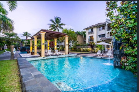 Resort Living With Private Pool Sleeps 8 - Accommodation Tasmania 2