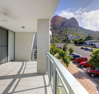 Resort Style Apartment On Gregory - Accommodation Tasmania