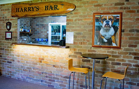 Rest Point Motor Inn - Accommodation Tasmania 3