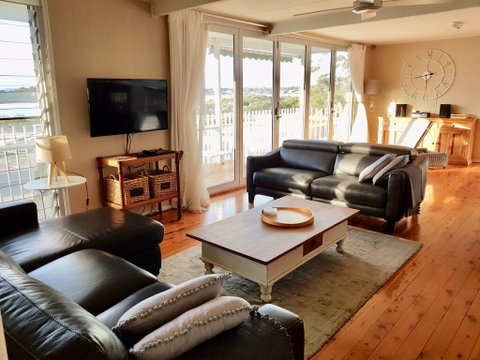 Riverwatch - Accommodation Tasmania 2