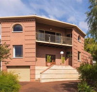 Romeo  Juliet - Accommodation Tasmania