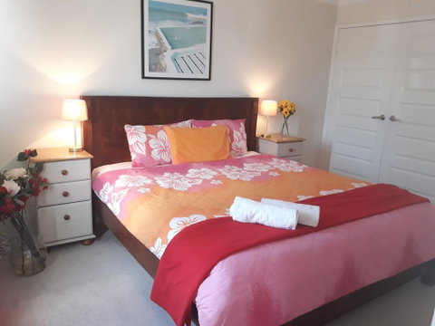 Rossmoyne 2 BEDROOM HOUSE, SELF CHECK IN, Walk To River, Shops, Bus, Trains, Cls To Airport, City, Beaches - Accommodation Tasmania 0