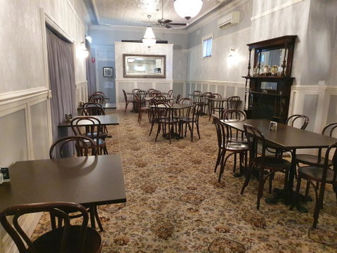 Royal Hotel - Accommodation Tasmania 2