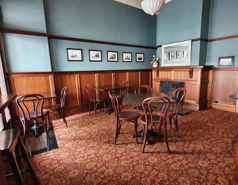 Royal Hotel - Accommodation Tasmania 1
