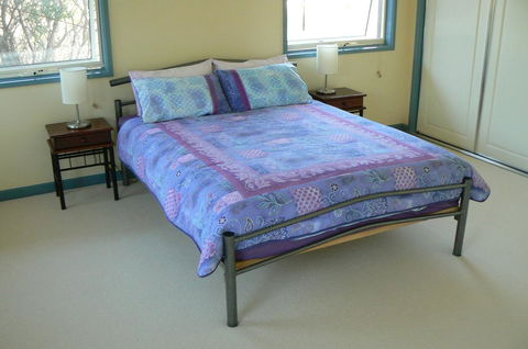 Sandy Point Beach Escape 1 Bedroom Apartment - Accommodation Tasmania 2