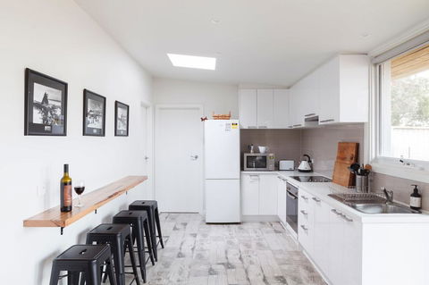 Sandy Point Hideaway - Accommodation Tasmania 2
