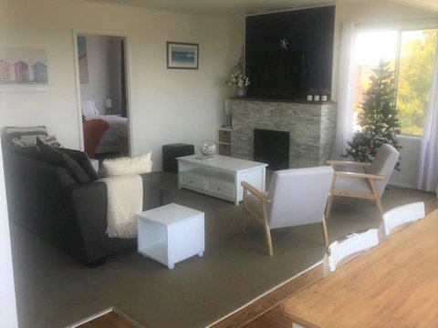 Scarlets By The Sea - Accommodation Tasmania 2