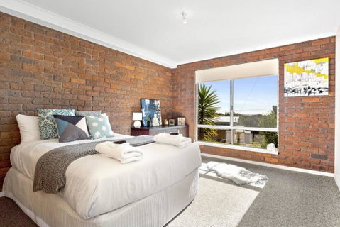 SEASIDE SERENITY 2 - L'Abode Accommodation - Accommodation Tasmania 1