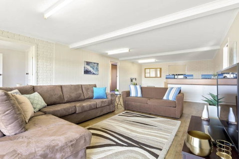 SEASIDE SERENITY 2 - L'Abode Accommodation - Accommodation Tasmania 0