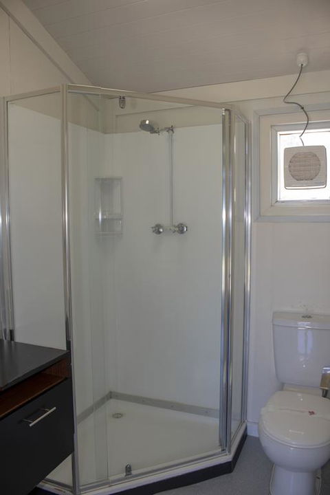 Seaspray Beach Holiday Park - Accommodation Tasmania 3