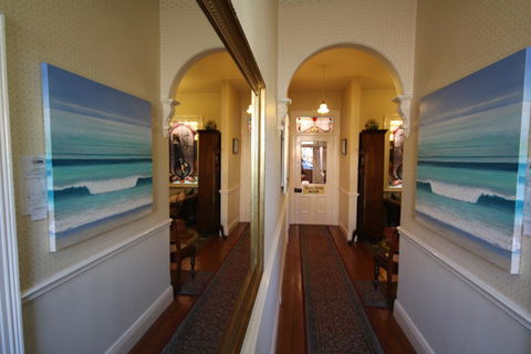 Seaview House - Accommodation Tasmania 1