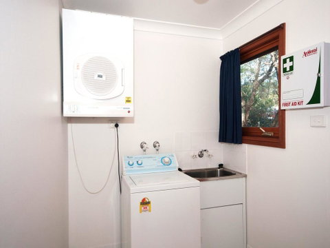 Semaphore Beach House - Accommodation Tasmania 1