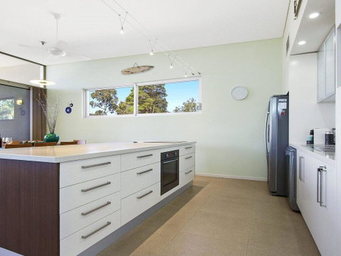 Serene - Spacious Air Conditioned Accommodation - Accommodation Tasmania 2