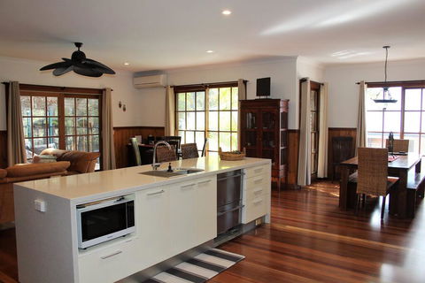 SERENITY - Accommodation Tasmania 2