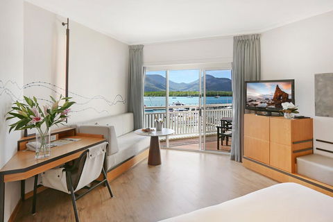 Shangri-La Hotel, The Marina, Cairns - Accommodation Tasmania 1