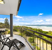 Shoreline Nine Penthouse With Ocean Views - Accommodation Tasmania