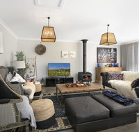 Silky Oak Villa - spacious  beautifully decorated - Accommodation Tasmania