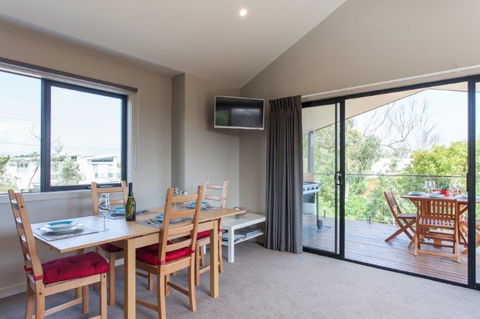 Silversands Beach Cottage - Accommodation Tasmania 3