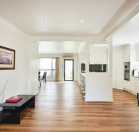 Skymirror Villa - Accommodation Tasmania