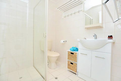 Smugglers Resort-Style Apartments No 9 - Accommodation Tasmania 1
